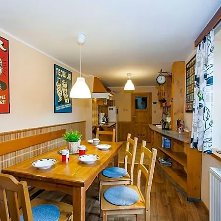 Postel Hostel *
